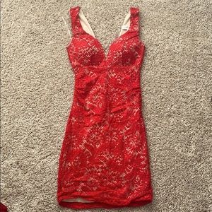 RED LACE BODYCON DRESS